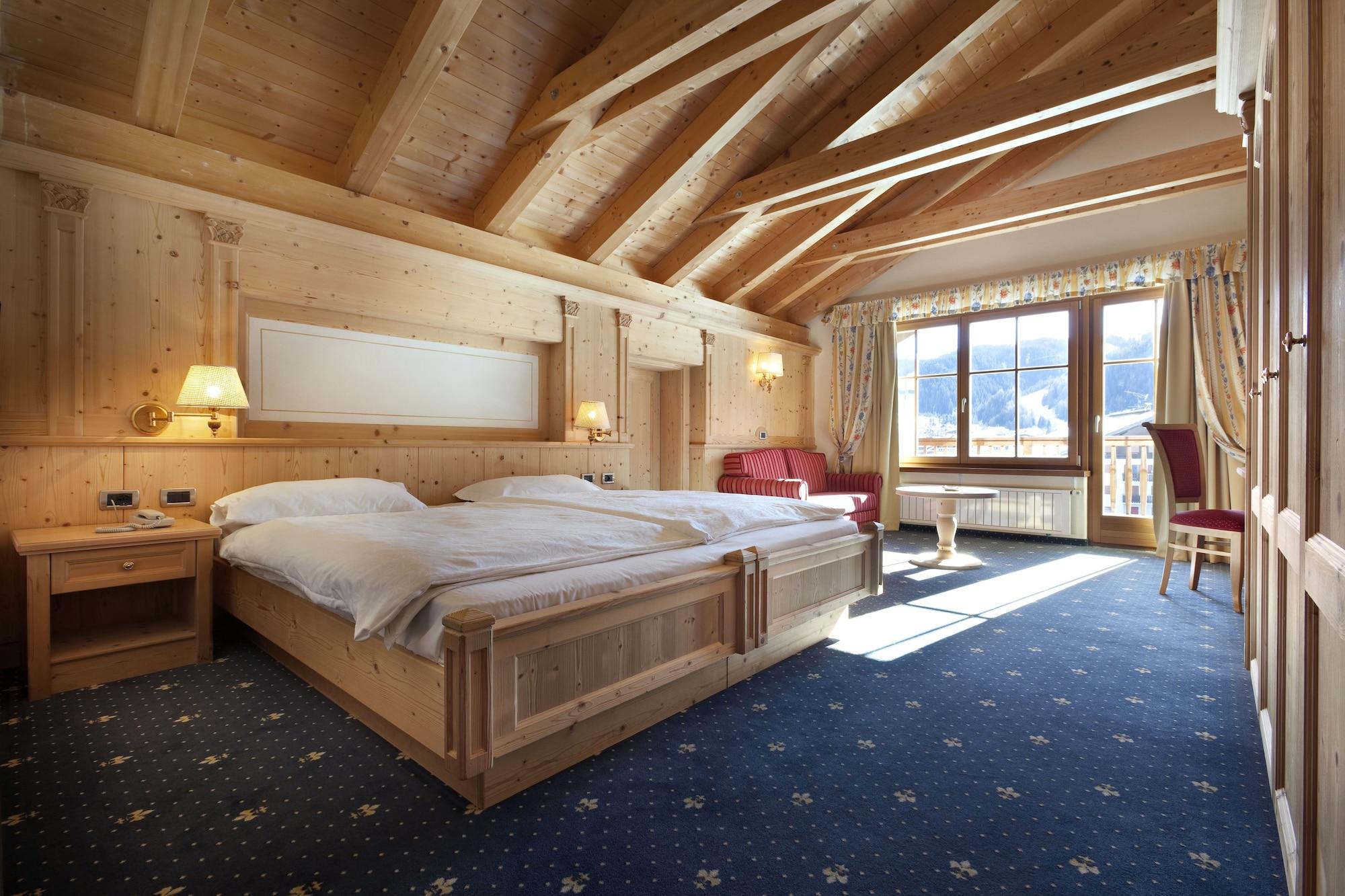 Th Corvara - Greif Hotel ภายนอก รูปภาพ