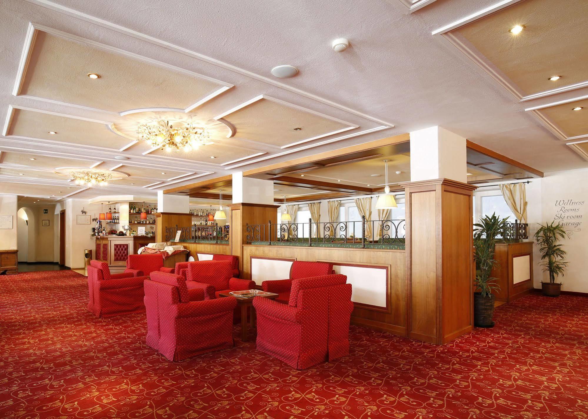Th Corvara - Greif Hotel ภายนอก รูปภาพ